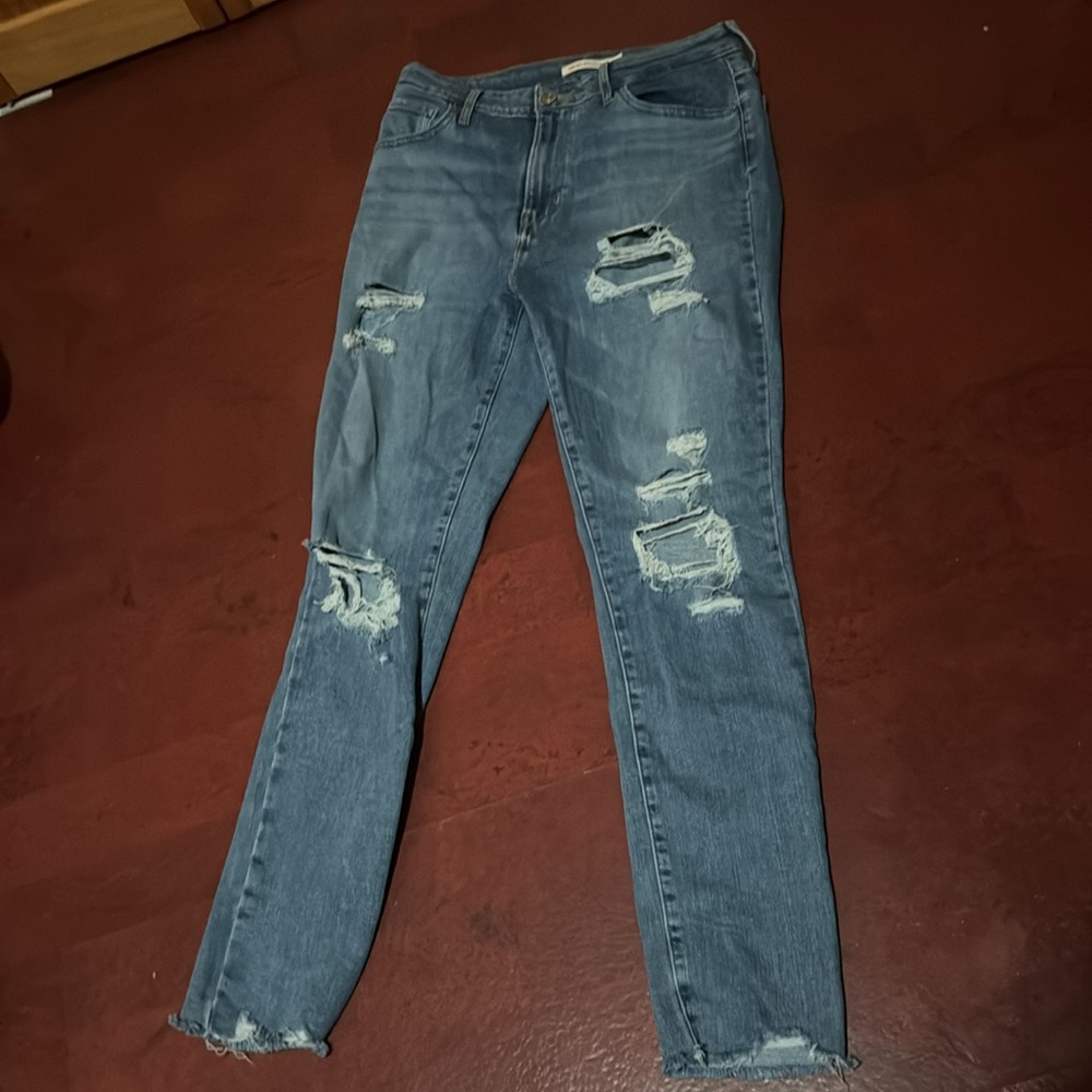 Levi’s - Picture 2 of 3